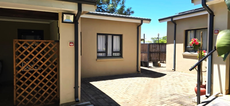 To Let 1 Bedroom Property for Rent in Modderfontein A H North West